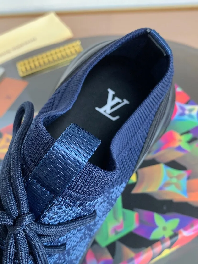 Factory price 460. LV* Louis Vuitton ~ Brand new low-top men's socks shoes 👟, made of special elastic knitted fabric consistent with the high-end original version, thickened and thickened to ensure practicality and wrinkle resistance in many seasons, and they will never deform or become loose after repeated stretching! It feels light and comfortable on your feet! Size: 38-45 (45 is custom-made and cannot be returned or exchanged)